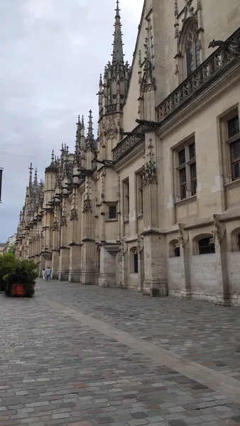 Rouen-10