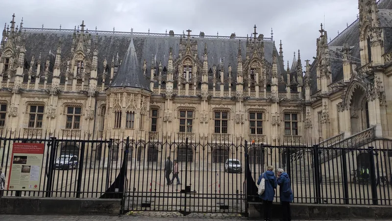 Rouen-12