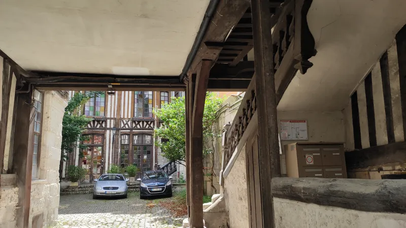 Rouen-1